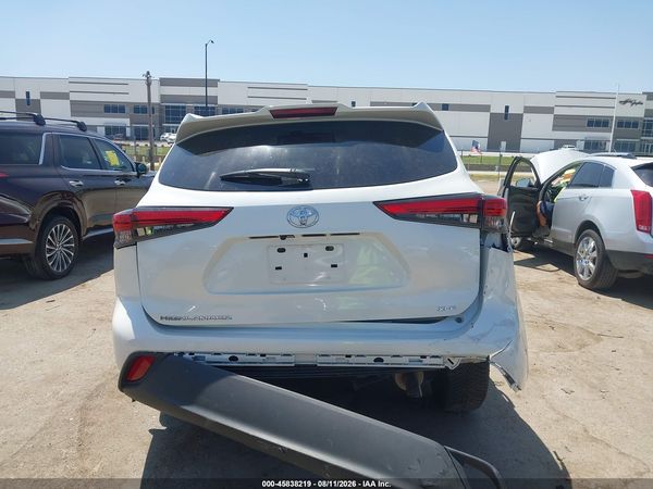 2021 TOYOTA HIGHLANDER XLE