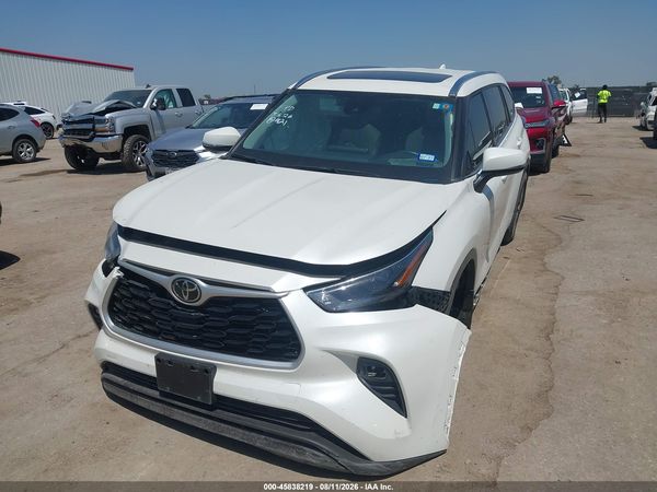 2021 TOYOTA HIGHLANDER XLE
