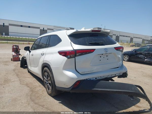 2021 TOYOTA HIGHLANDER XLE