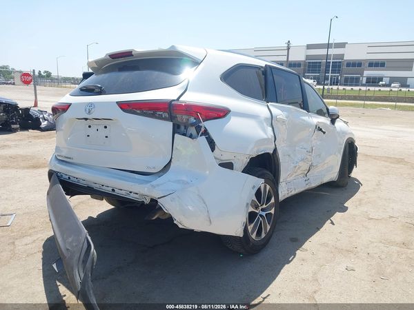 2021 TOYOTA HIGHLANDER XLE