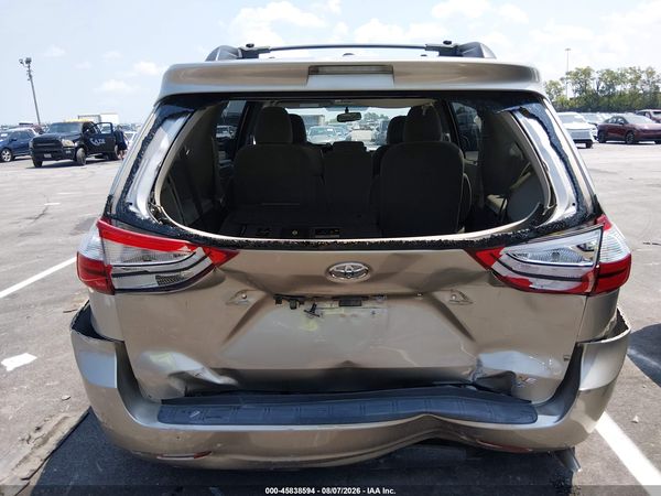 2015 TOYOTA SIENNA LE 8 PASSENGER