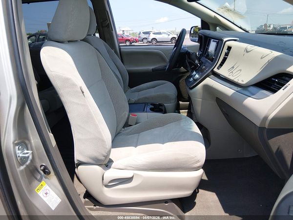 2015 TOYOTA SIENNA LE 8 PASSENGER