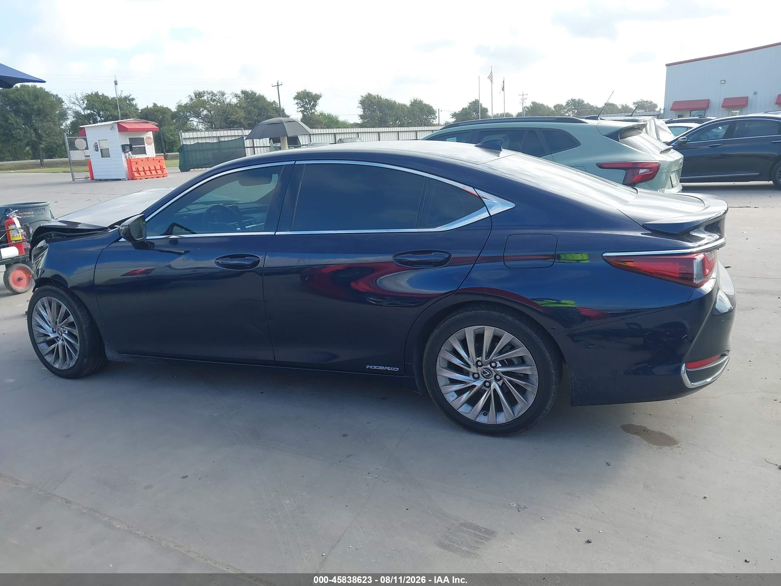 2021 LEXUS ES 300H ULTRA LUXURY