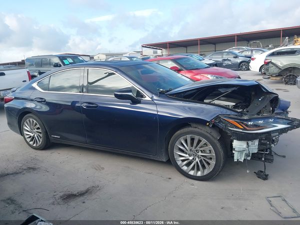 2021 LEXUS ES 300H ULTRA LUXURY