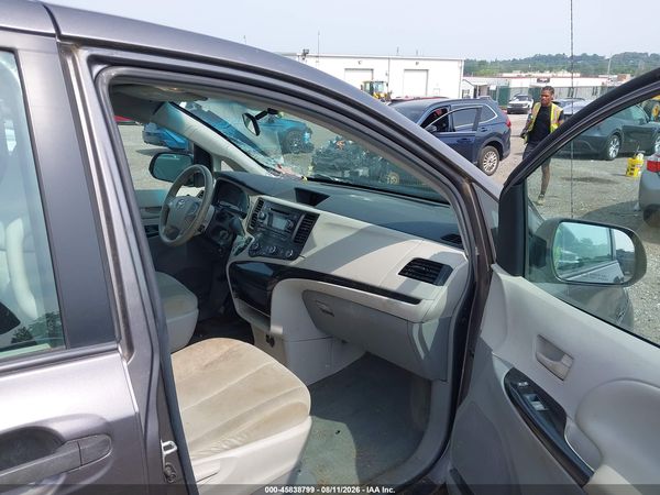2013 TOYOTA SIENNA L V6 7 PASSENGER