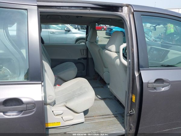 2013 TOYOTA SIENNA L V6 7 PASSENGER