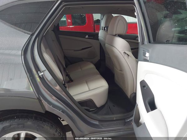 2018 HYUNDAI TUCSON SE — I8