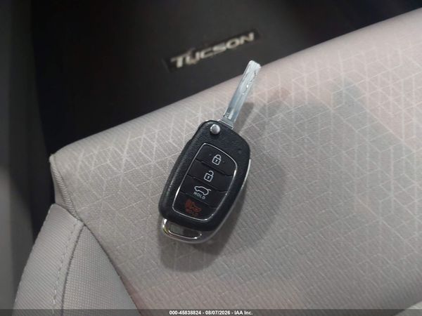 2018 HYUNDAI TUCSON SE — I11