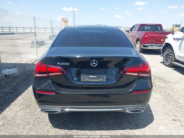 2021 MERCEDES-BENZ A 220 A220