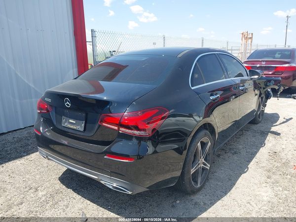 2021 MERCEDES-BENZ A 220 A220
