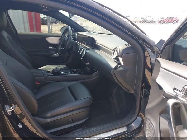 2021 MERCEDES-BENZ A 220 A220