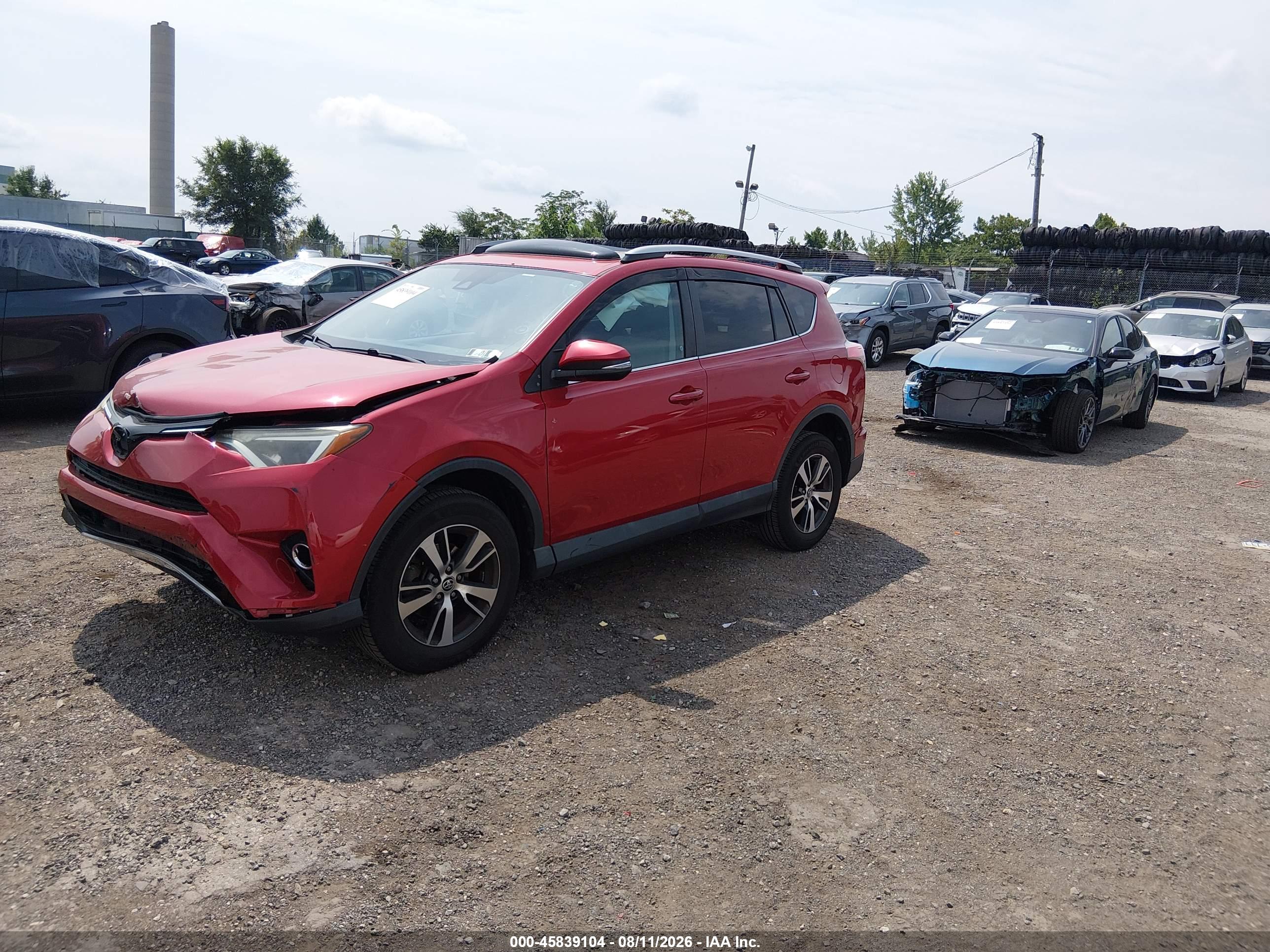 2017 TOYOTA RAV4 XLE — I2