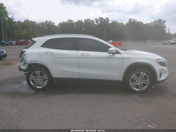 2017 MERCEDES-BENZ GLA 250 4MATIC