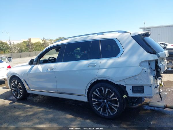 2023 BMW X7