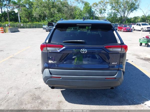 2021 TOYOTA RAV4 XLE PREMIUM — I119