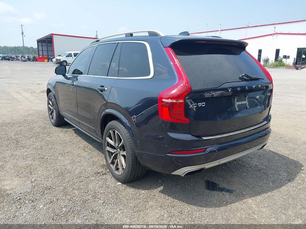 2017 VOLVO XC90 T6 MOMENTUM