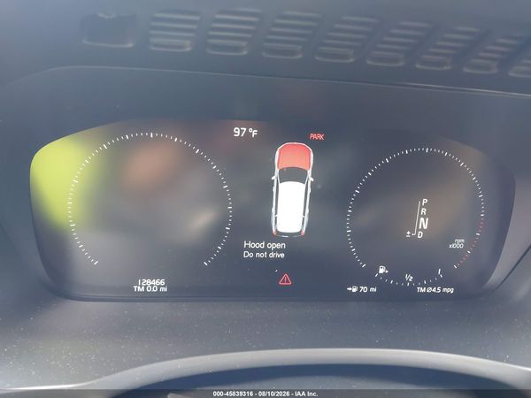 2017 VOLVO XC90 T6 MOMENTUM