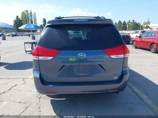 2013 TOYOTA SIENNA LE 7 PASSENGER
