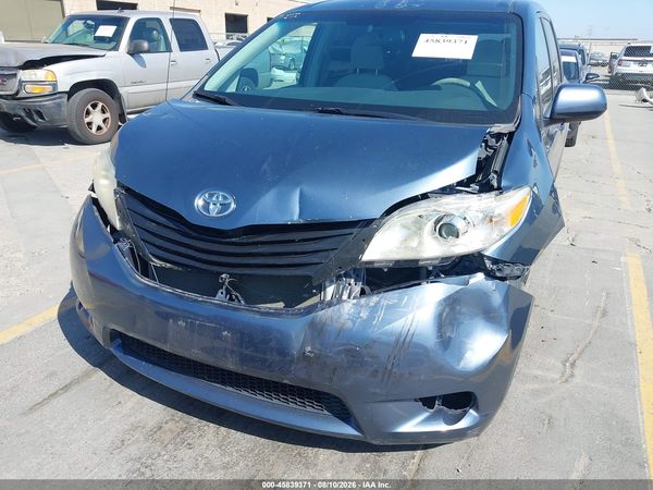 2013 TOYOTA SIENNA LE 7 PASSENGER