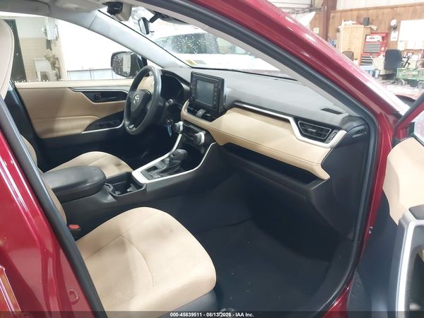 2019 TOYOTA RAV4 LE