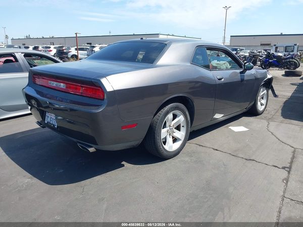 2013 DODGE CHALLENGER SXT