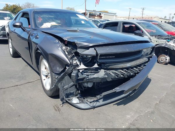 2013 DODGE CHALLENGER SXT