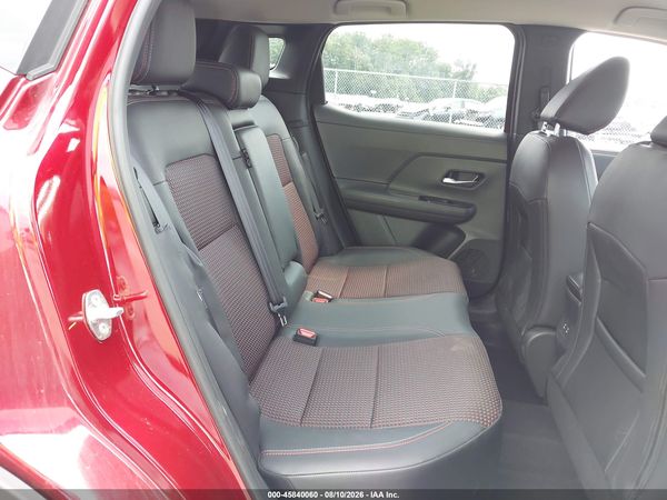 2026 NISSAN KICKS SR — I8