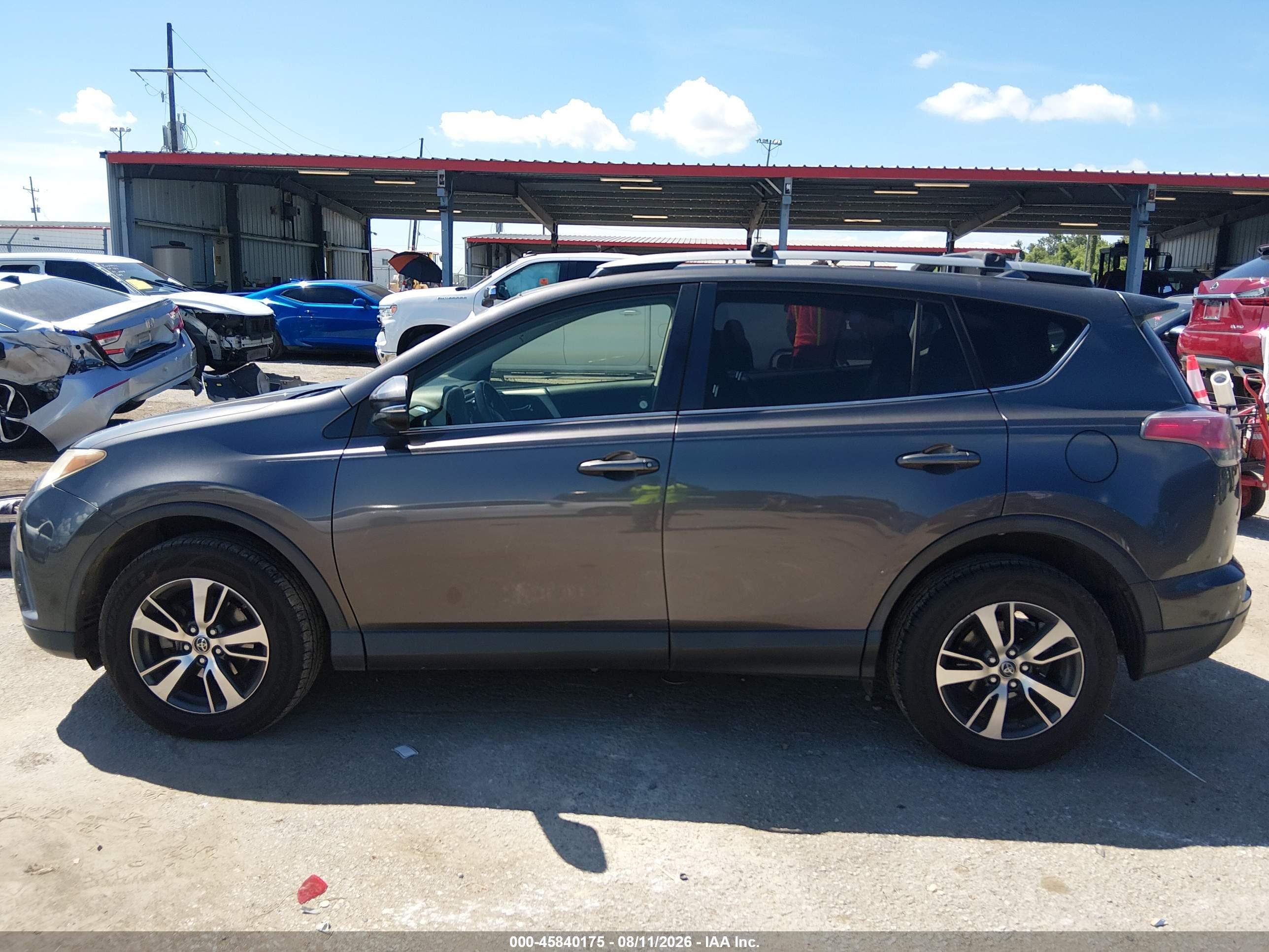 2017 TOYOTA RAV4 XLE