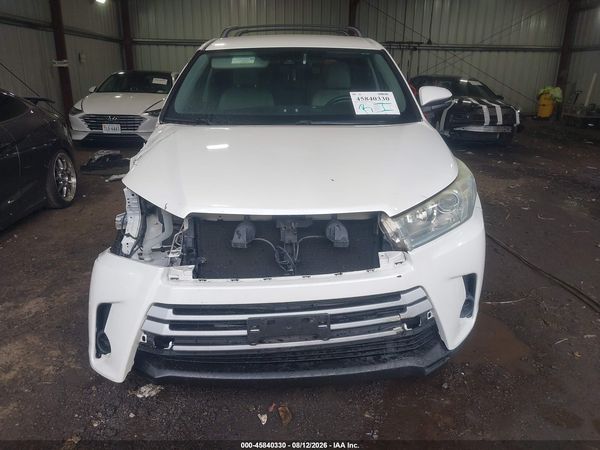 2017 TOYOTA HIGHLANDER LE