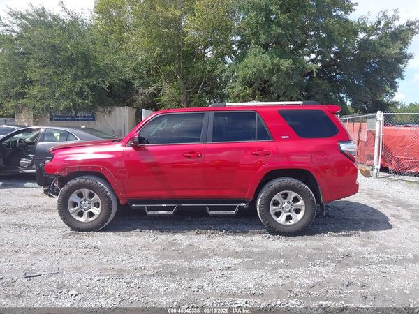 2022 TOYOTA 4RUNNER SR5