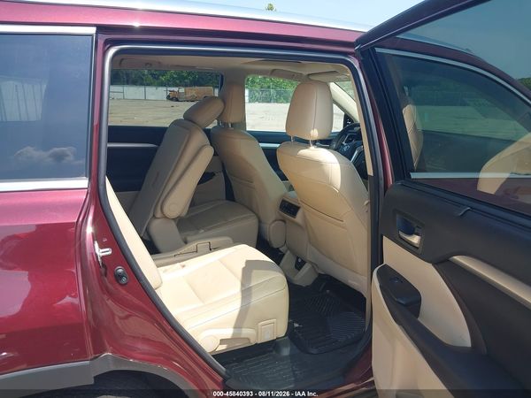 2016 TOYOTA HIGHLANDER XLE V6