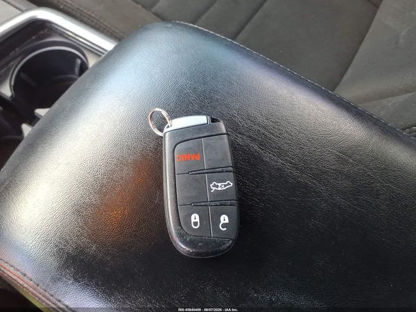2019 DODGE CHARGER POLICE AWD — I11