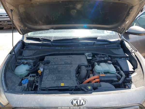 2017 KIA NIRO LX