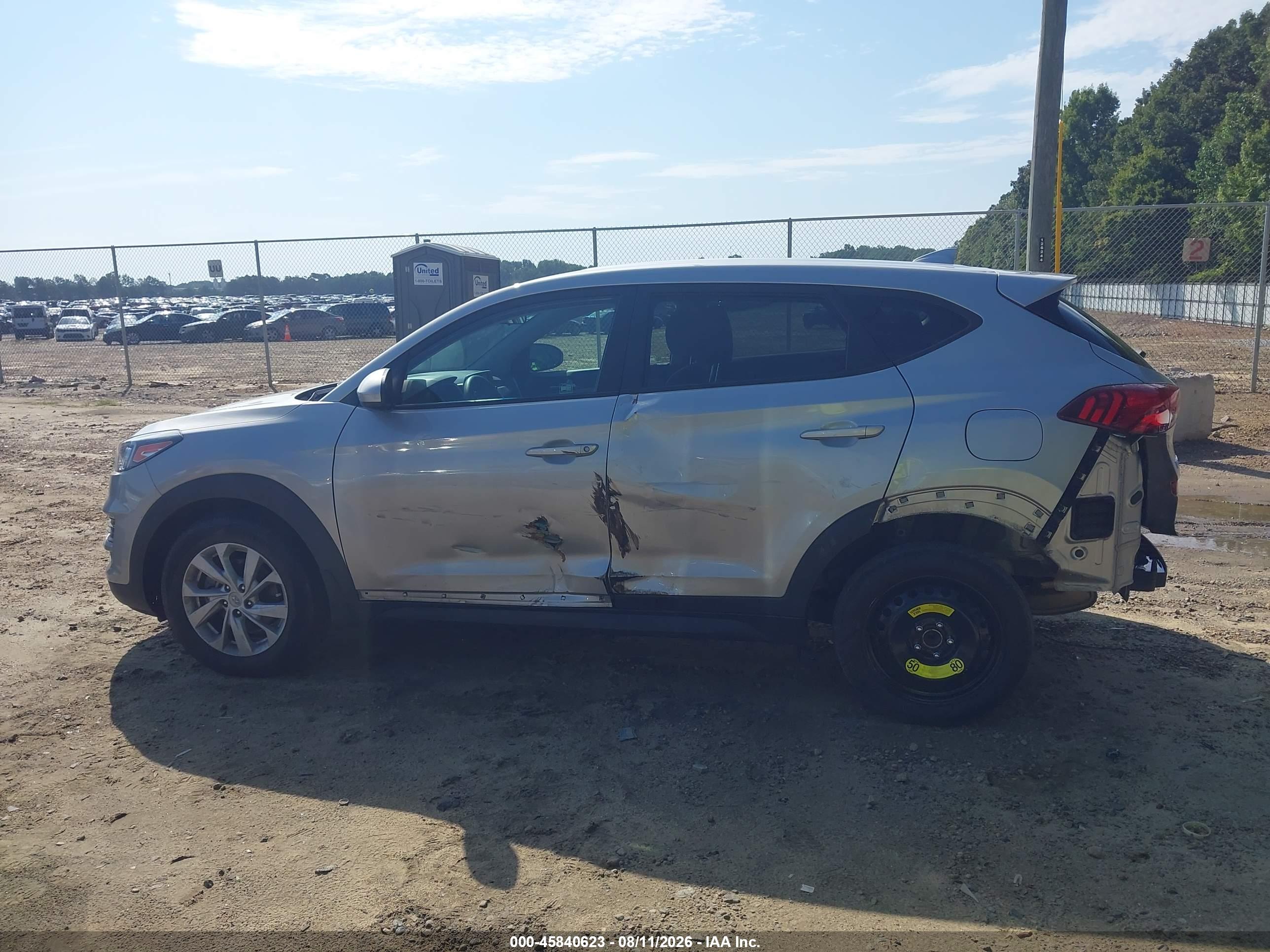 2020 HYUNDAI TUCSON SE
