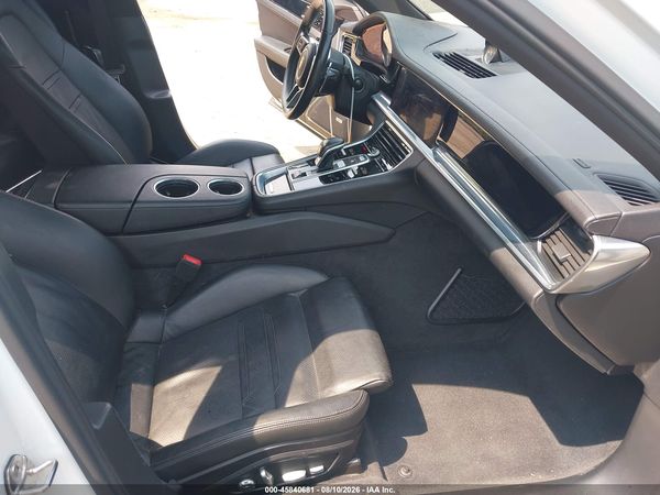 2018 PORSCHE PANAMERA 4S