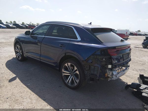 2022 AUDI Q8