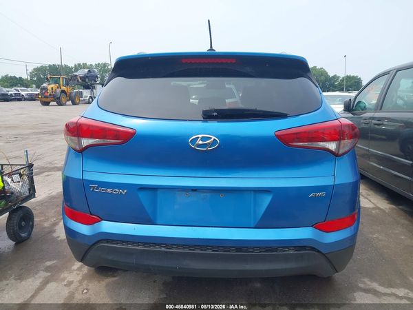 2016 HYUNDAI TUCSON SE