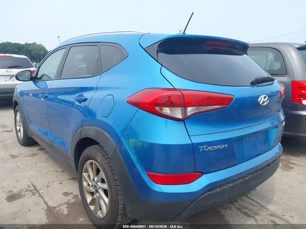 2016 HYUNDAI TUCSON SE
