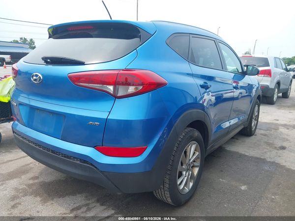 2016 HYUNDAI TUCSON SE