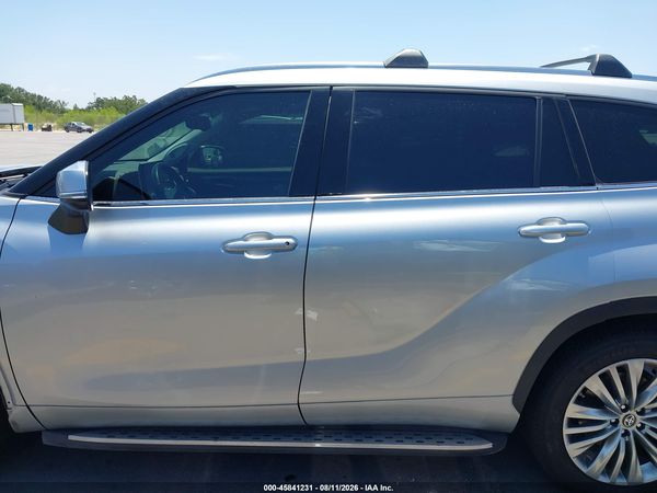 2023 TOYOTA HIGHLANDER PLATINUM