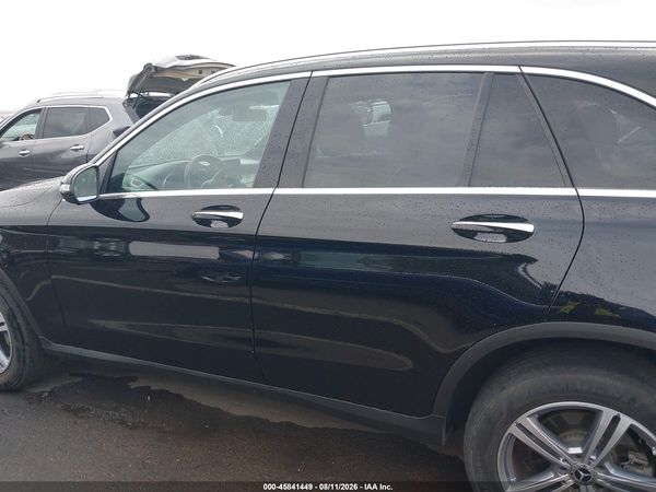 2021 MERCEDES-BENZ GLC 300