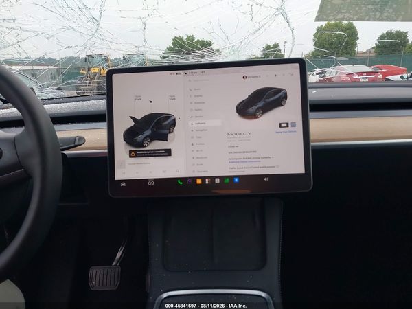 2024 TESLA MODEL Y