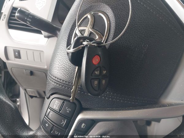 2015 TOYOTA SIENNA LE 8 PASSENGER