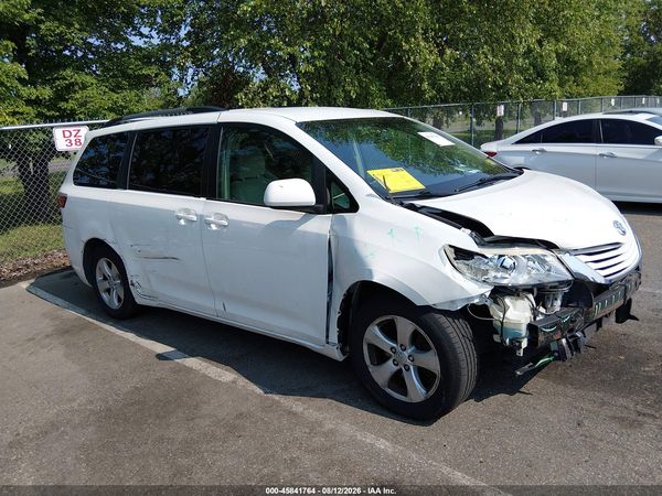 2015 TOYOTA SIENNA LE 8 PASSENGER