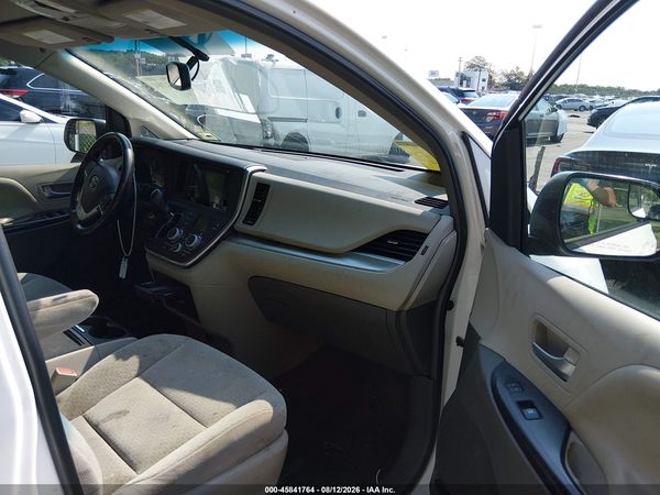 2015 TOYOTA SIENNA LE 8 PASSENGER