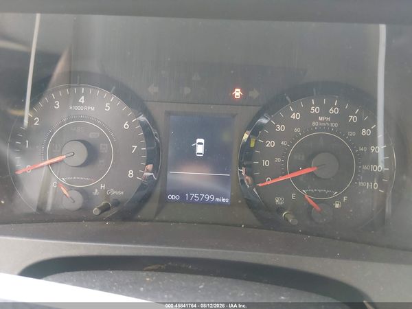 2015 TOYOTA SIENNA LE 8 PASSENGER