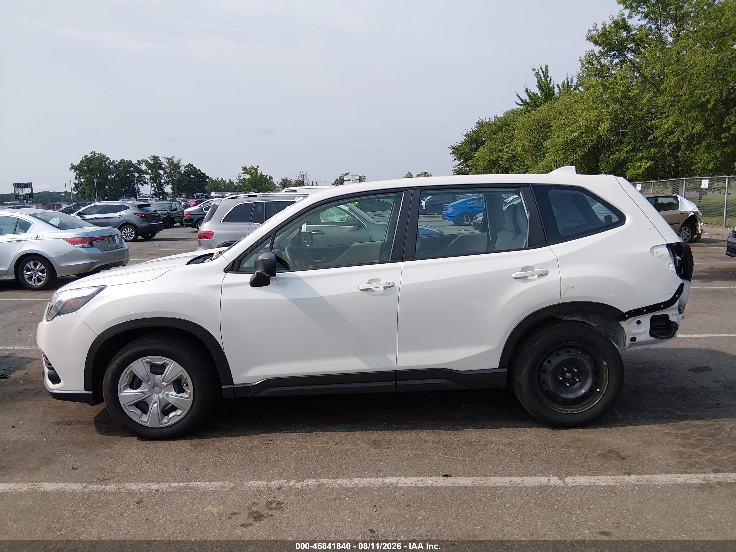 2023 SUBARU FORESTER Base ES