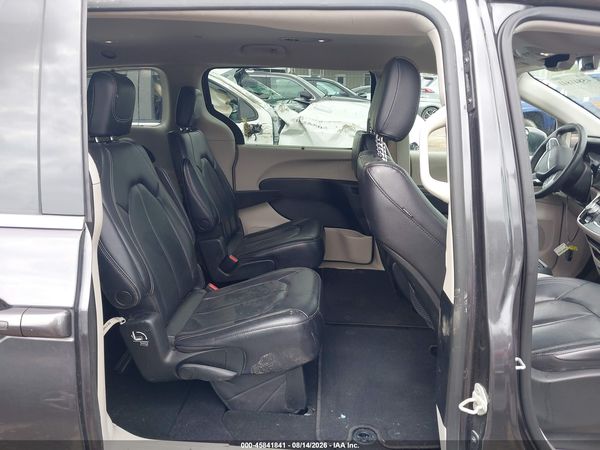 2022 CHRYSLER PACIFICA TOURING L