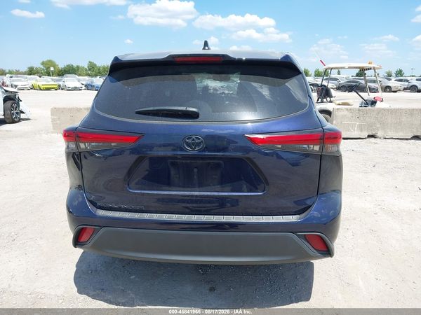2022 TOYOTA HIGHLANDER L