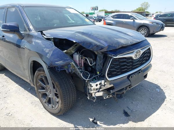 2022 TOYOTA HIGHLANDER L
